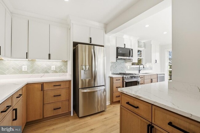 Building Photo - 2809 Pierpont St