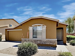 Building Photo - 2311 E Meadow Point Way