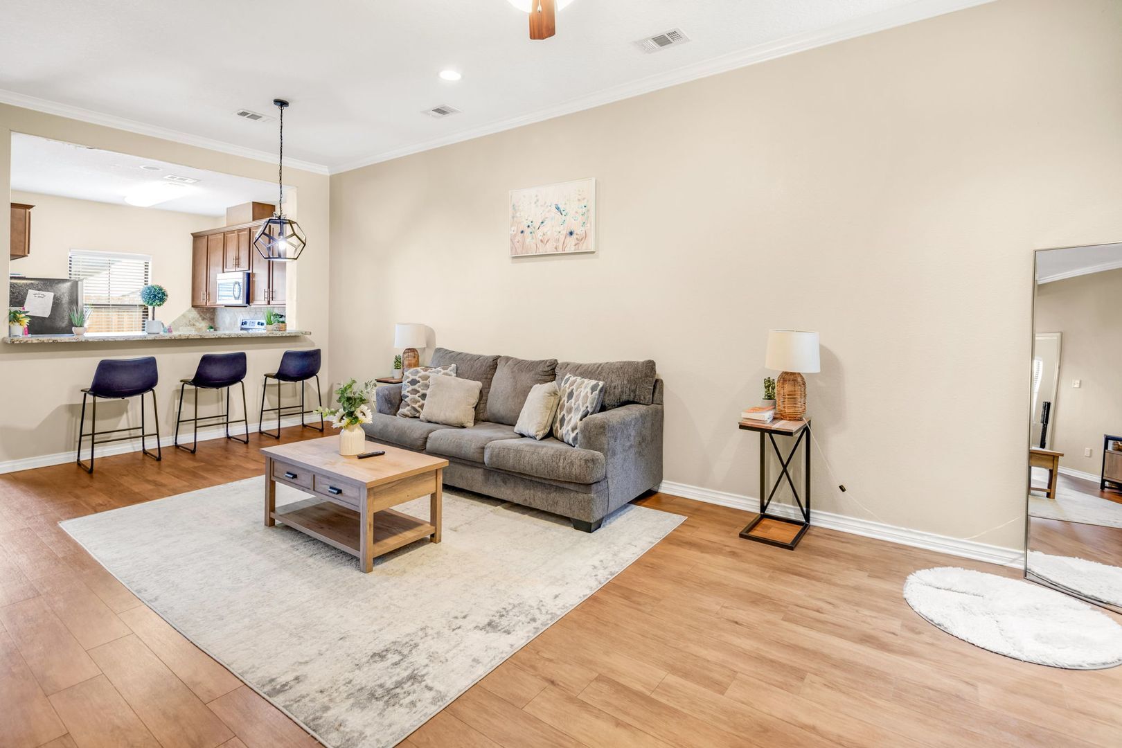 Building Photo - AUGUST PRE-LEASE Spacious 3 Bedroom 2.5 Bathroom Townhome with Covered Parking