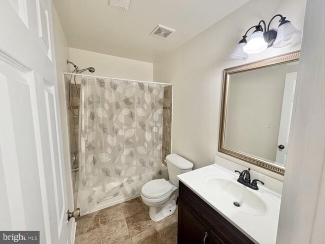 Building Photo - 8 Vargas Ct