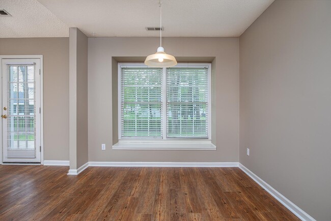 Building Photo - Nice Home in Fletcher!
