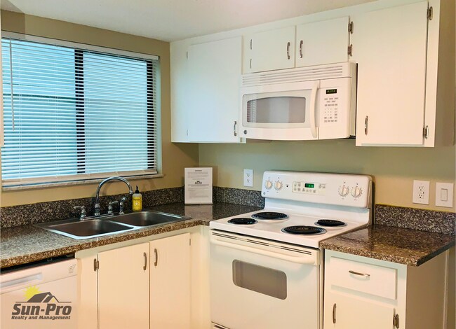 Building Photo - 136 Pine Cone Trail