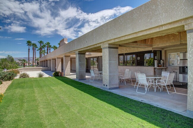 Building Photo - 113 Vitoria Ln