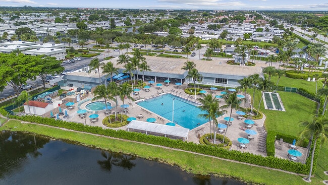 Building Photo - 59 Saxony B