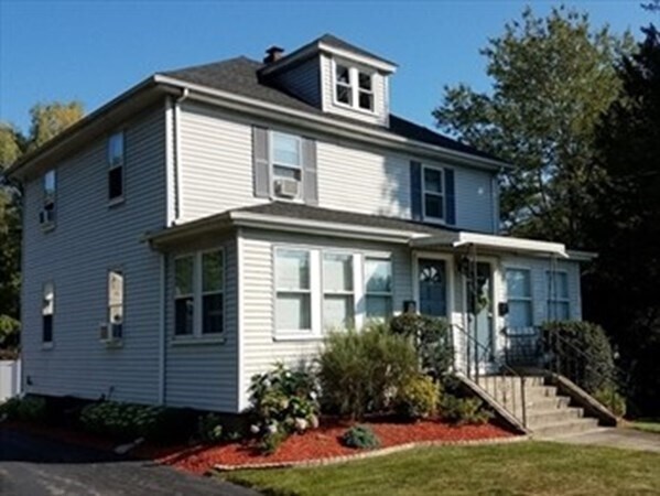 Primary Photo - 4-6 Bishop St-