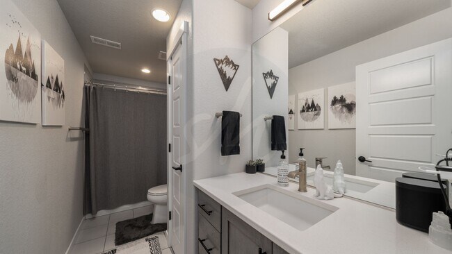 Building Photo - Four Bedroom Rancher in Greenways at Sand Creek