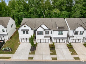 Building Photo - 4635 Cypress Park Dr