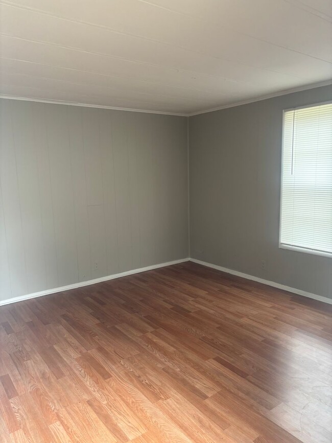Building Photo - 618-A Dashland Dr