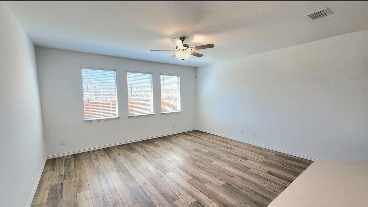 Building Photo - 1000 Chip St