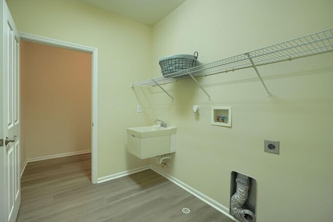 Building Photo - 6183 Donegan Way