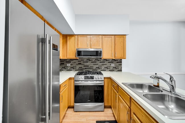 Building Photo - 14857 W Victoria Xing