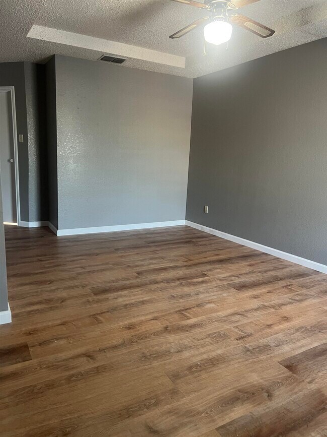 Building Photo - 4102 Eagle Pass Ave