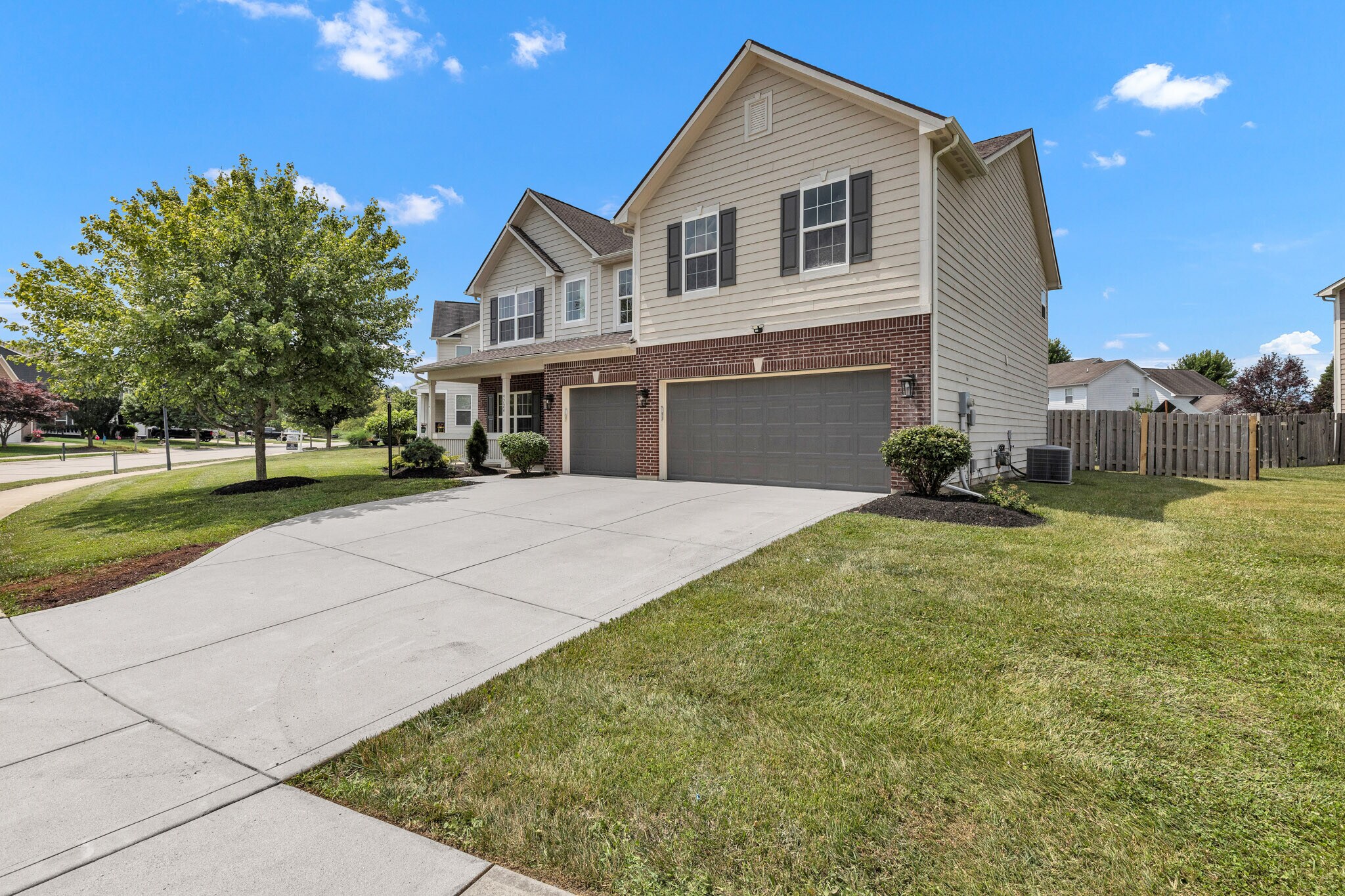 Building Photo - 9724 Brooks Dr