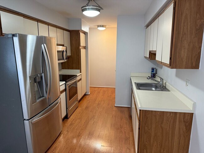 Building Photo - 43449 Arbor Way W