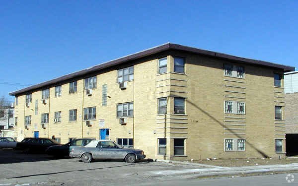 Primary Photo - 1232-1234 S 55th Ct