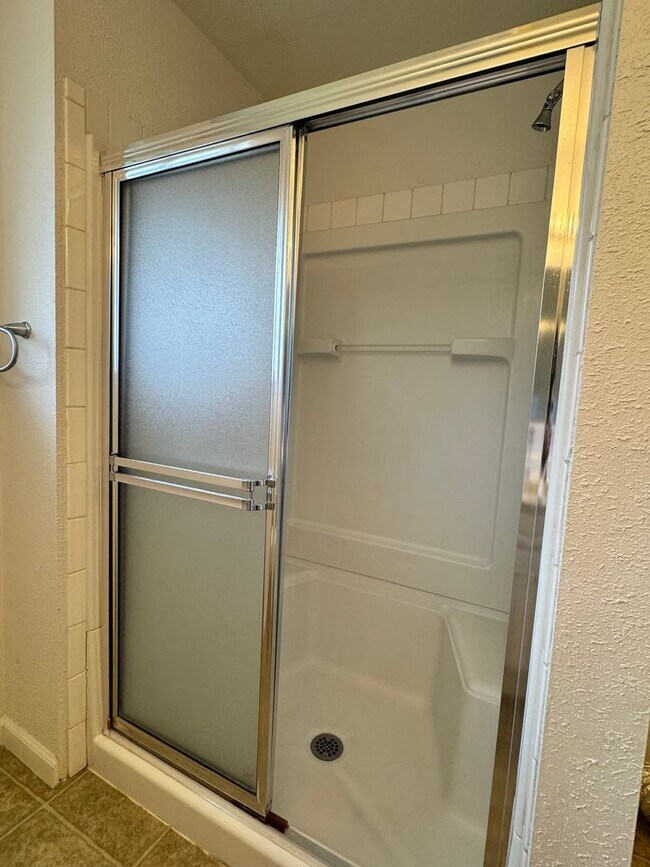 Building Photo - n5404