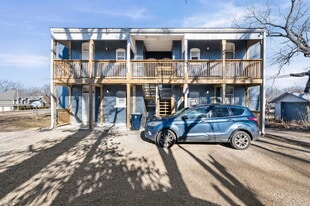 Building Photo - 2207 E 24th Ter