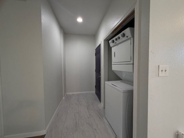 Building Photo - 425 Thornton St