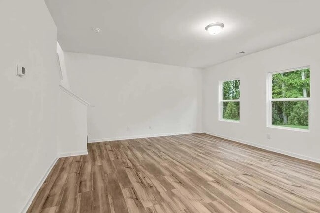 Building Photo - 2076 Boxwood Cir