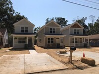Building Photo - 36 Larchmont Ave