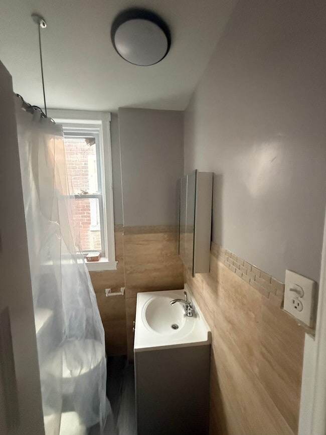 Building Photo - Wonderful 3 bedroom in Olney