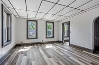 Building Photo - 300 Sherry St