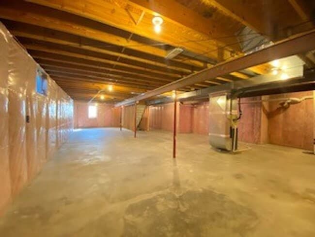 Building Photo - 3 Bedroom/2 Bathroom Home in the Gardens!