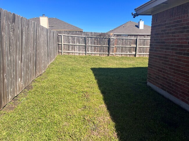 Building Photo - 4505 John David Dr