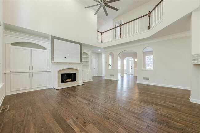 Building Photo - 4720 Shiloh Springs Rd