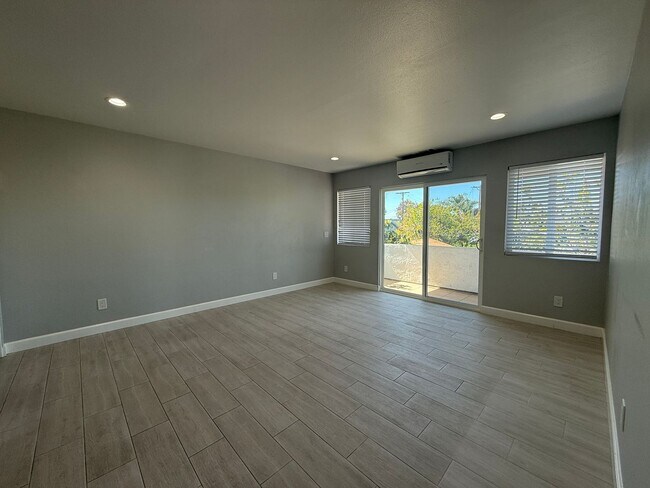 Building Photo - NewB SDS T 3634