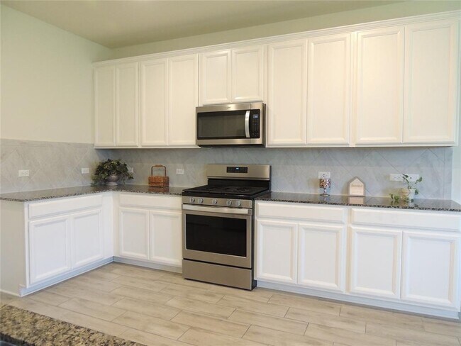 Building Photo - 241 Cascata Way