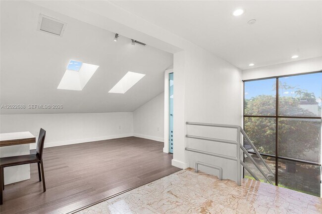 Building Photo - 17125 SW 80th Ct