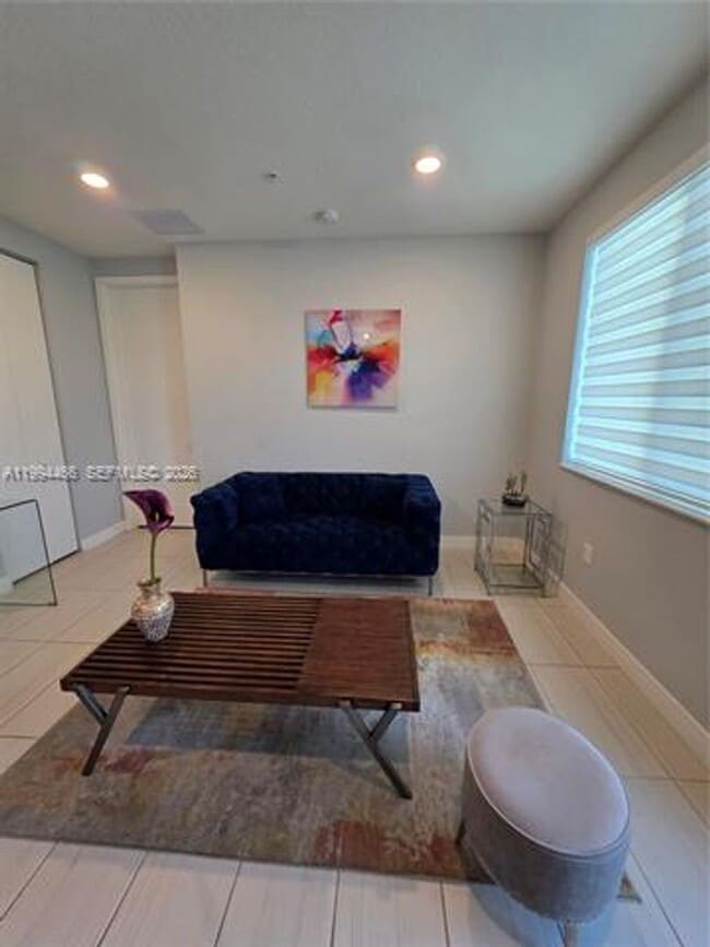 Building Photo - 10222 NW 64th Way