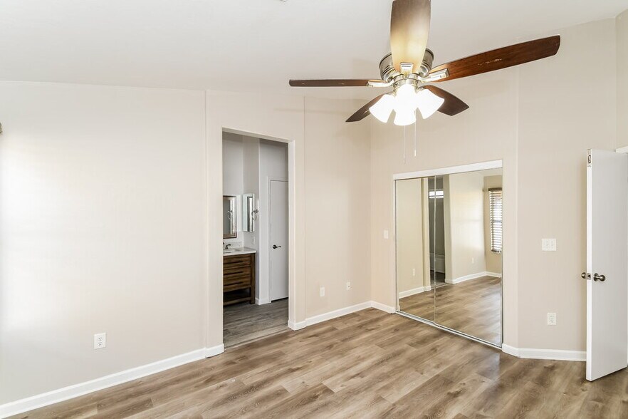 Building Photo - 2717 S Ananea