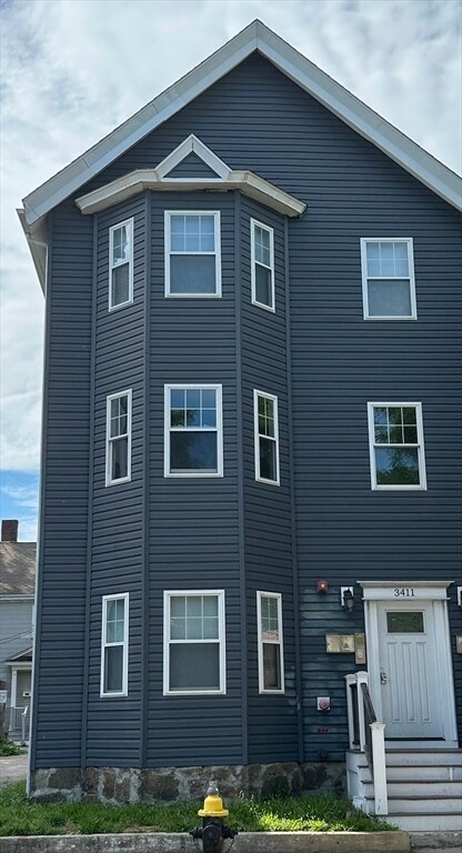 Building Photo - 3411 Washington St