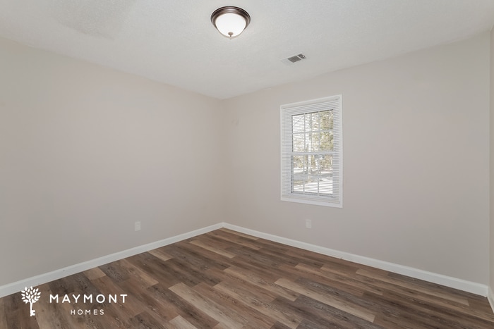 Building Photo - 25 Tanglewood Ct