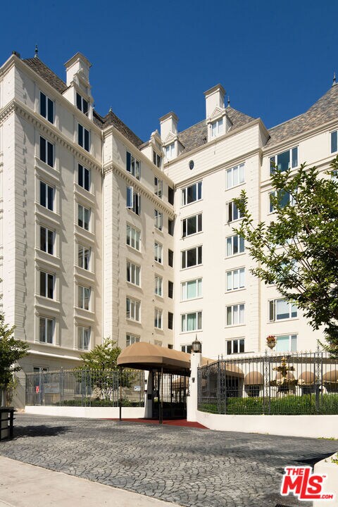 Building Photo - 1424 N Crescent Heights Blvd