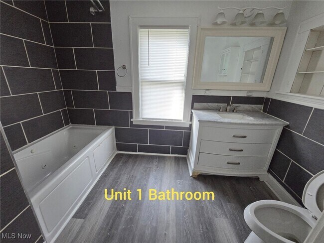 Building Photo - 3658 W 58th St