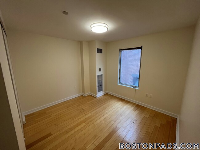 Building Photo - 40 Boylston St