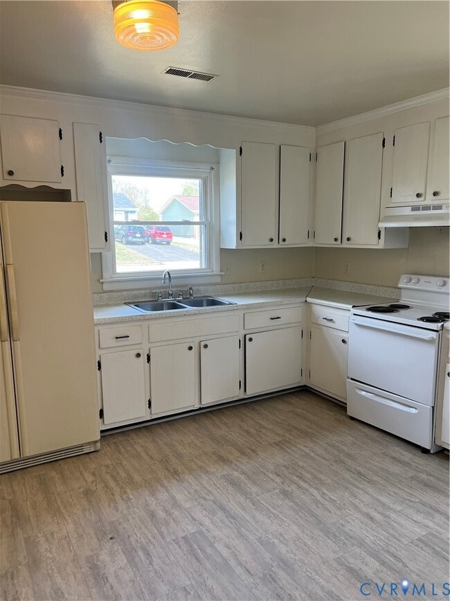 Building Photo - 1632 S Valor Dr