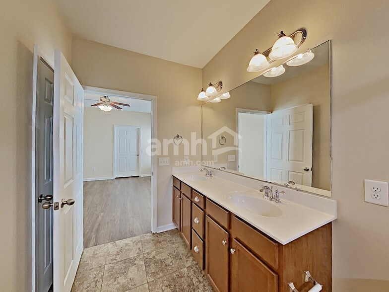 Building Photo - 375 Dunnwood Loop