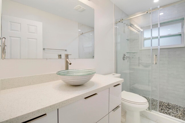 Building Photo - 1231 SW 32nd St