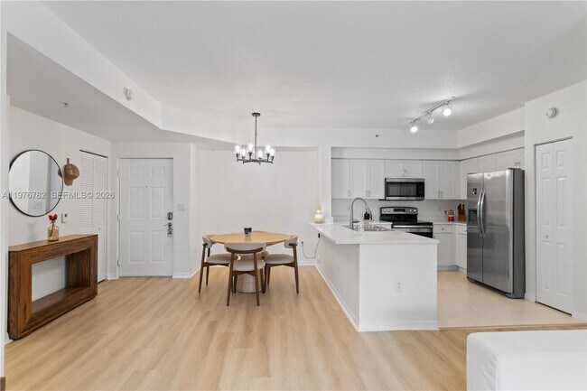 Building Photo - 6851 SW 44th St