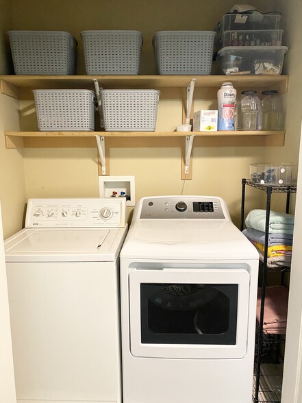 Building Photo - 7178 S 420 E