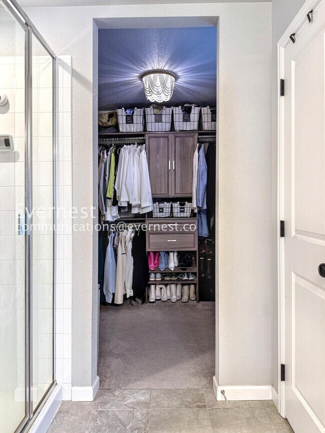 Building Photo - 1123 Huntington Ave