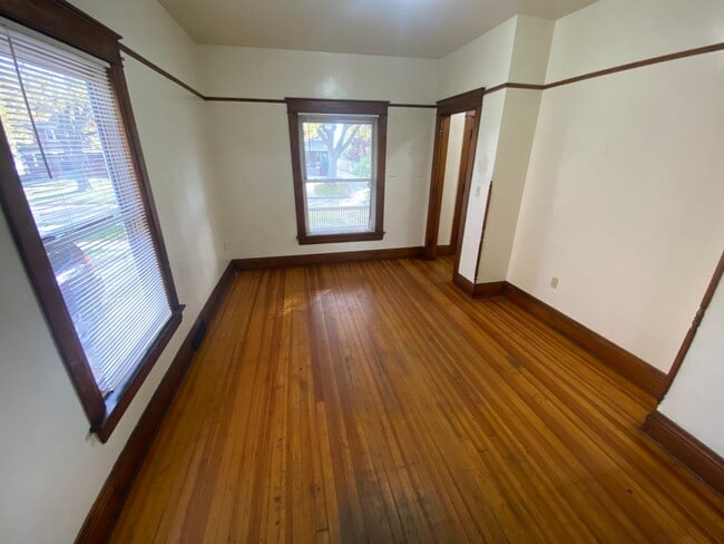 Building Photo - Charming 4-Bedroom Historic Home Near Downtown!