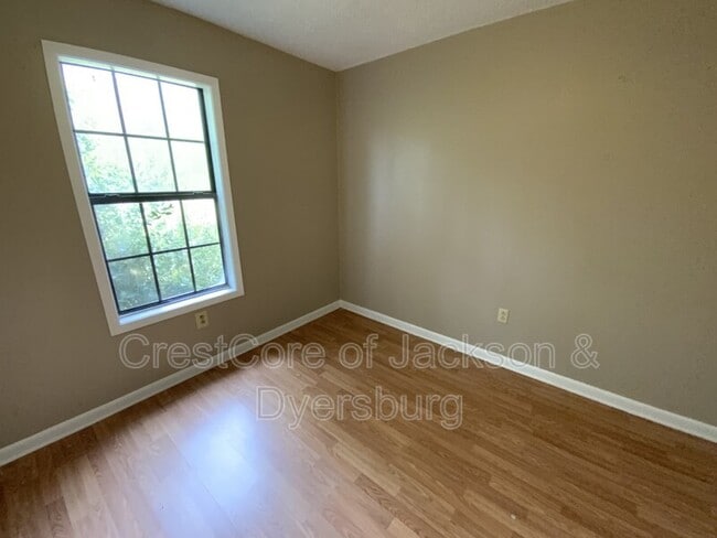 Building Photo - 1163 Roellen Newbern Rd