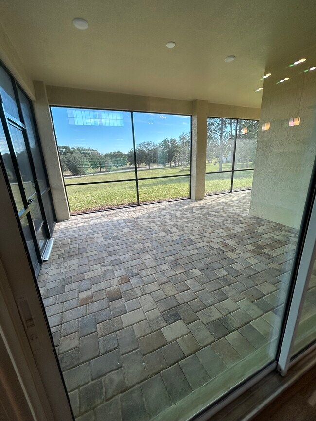 Building Photo - 36 W Mickey Mantle Path