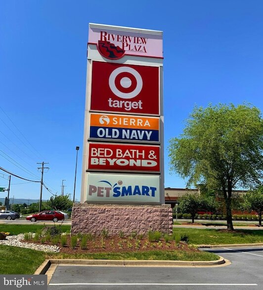 Building Photo - 5763 Hawk Ridge Rd