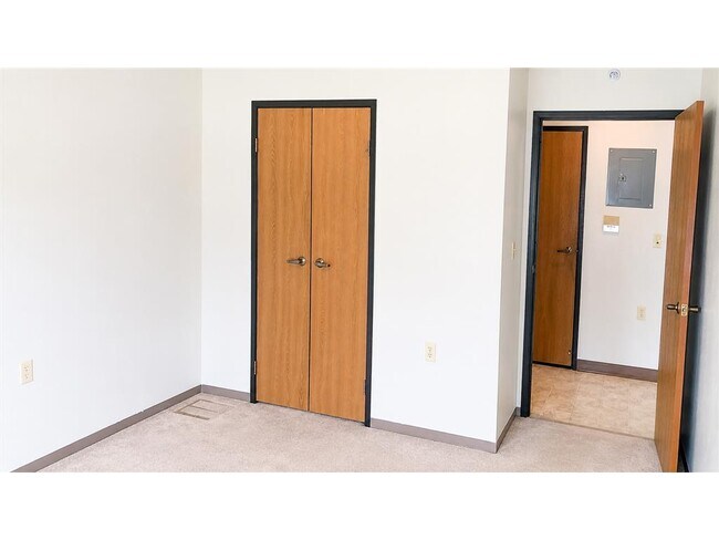 Building Photo - 1602 Pioneer Ct
